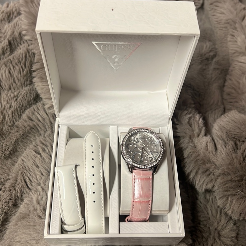 Guess watch with removable band